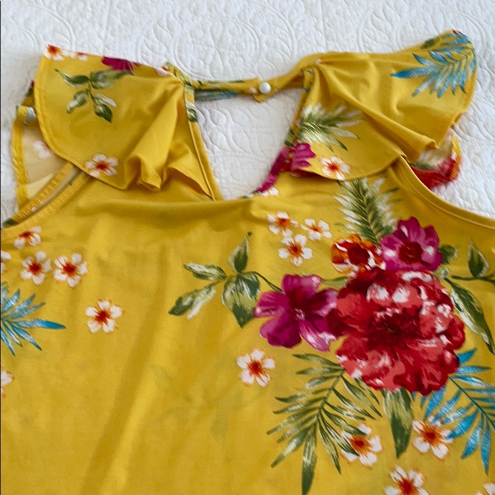 Yellow blouse with tropical flower print - Picture 4 of 4